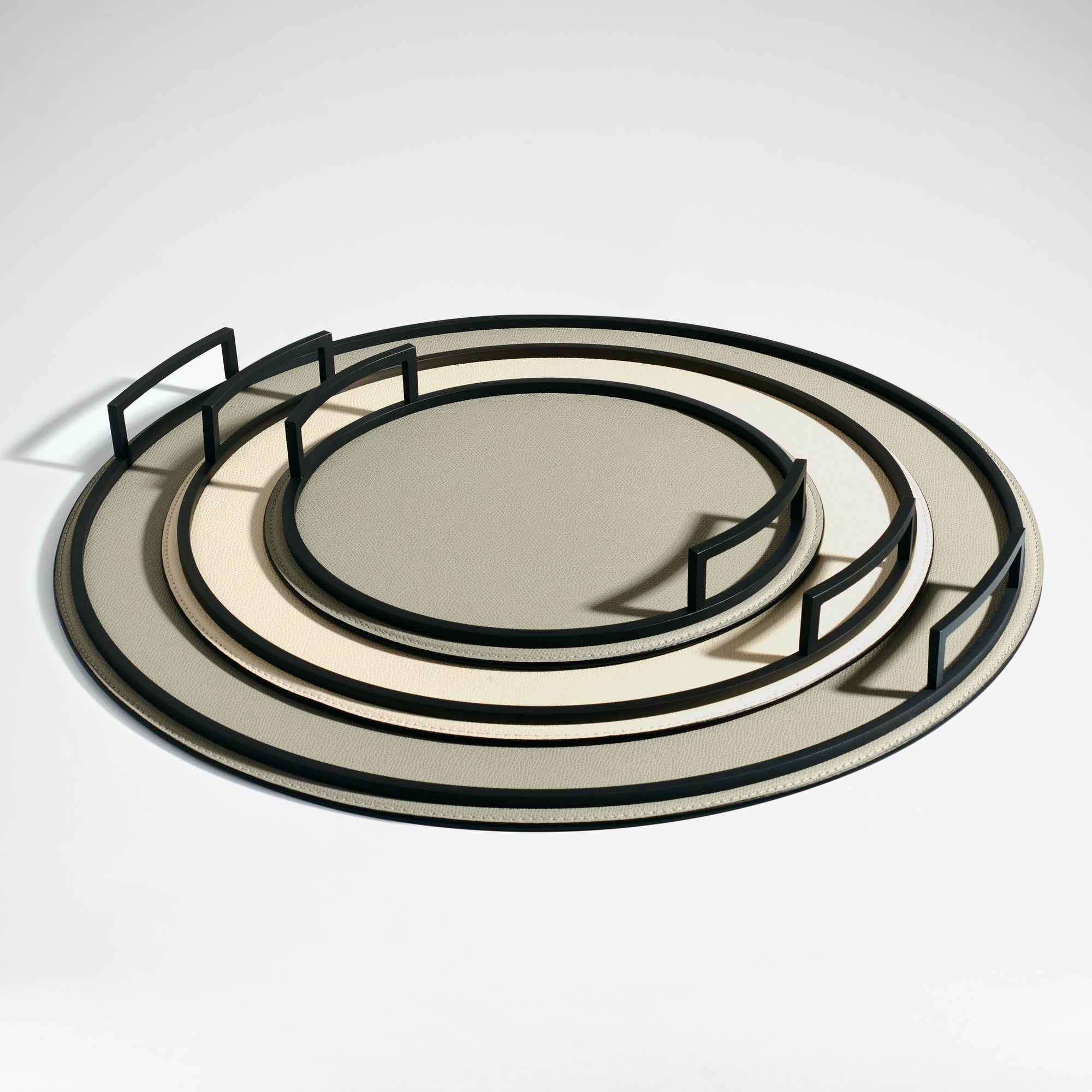 Evolution Round Tray