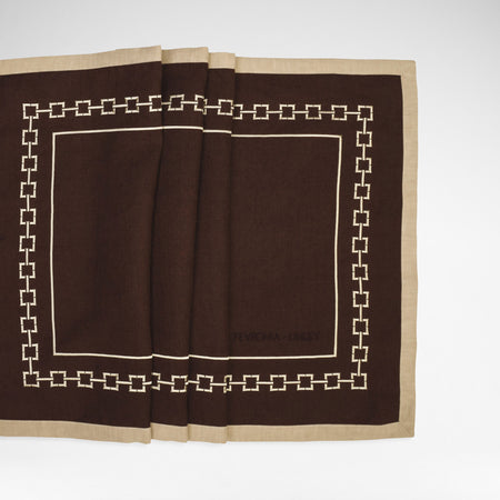 L-Chain Table Runner