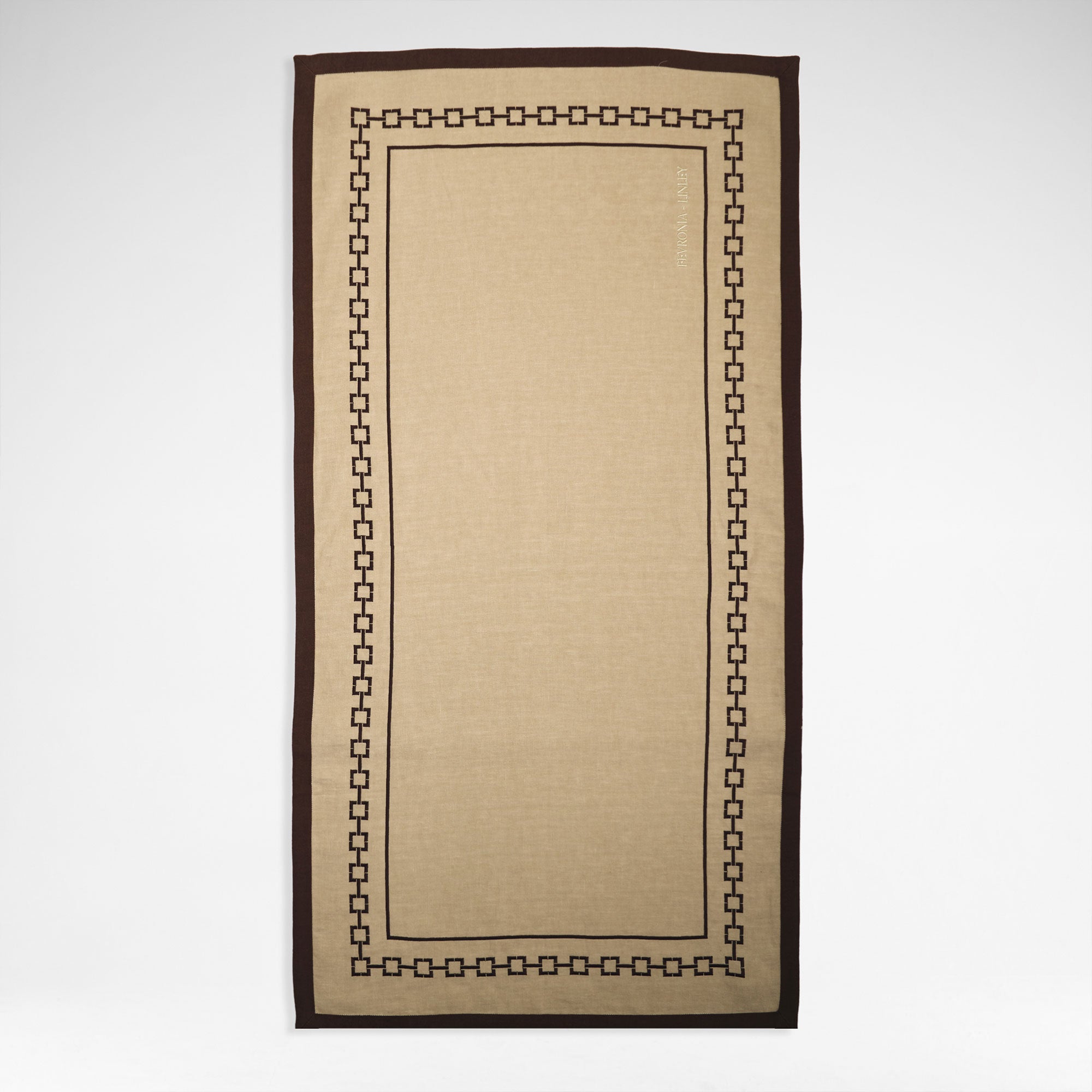 L-Chain Table Runner