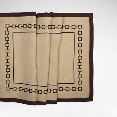 L-Chain Table Runner