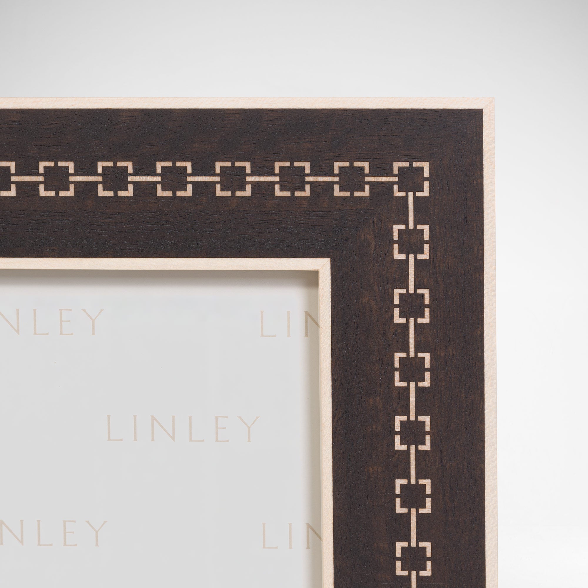 L-Chain Eucalyptus Frame | Luxury Home Accessories & Gifts | LINLEY