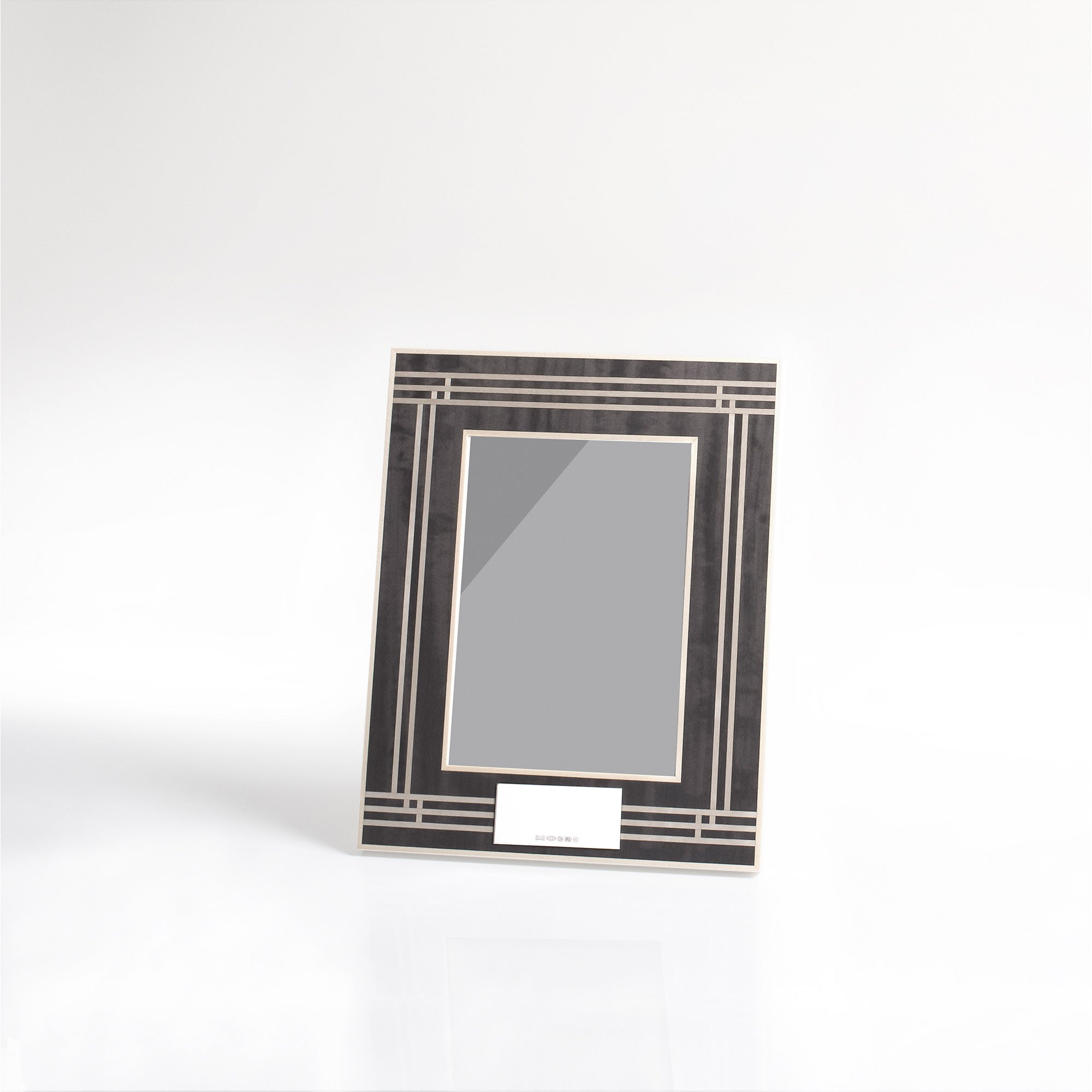 Deco Photograph Frames | Luxury Home Accessories & Gifts | LINLEY