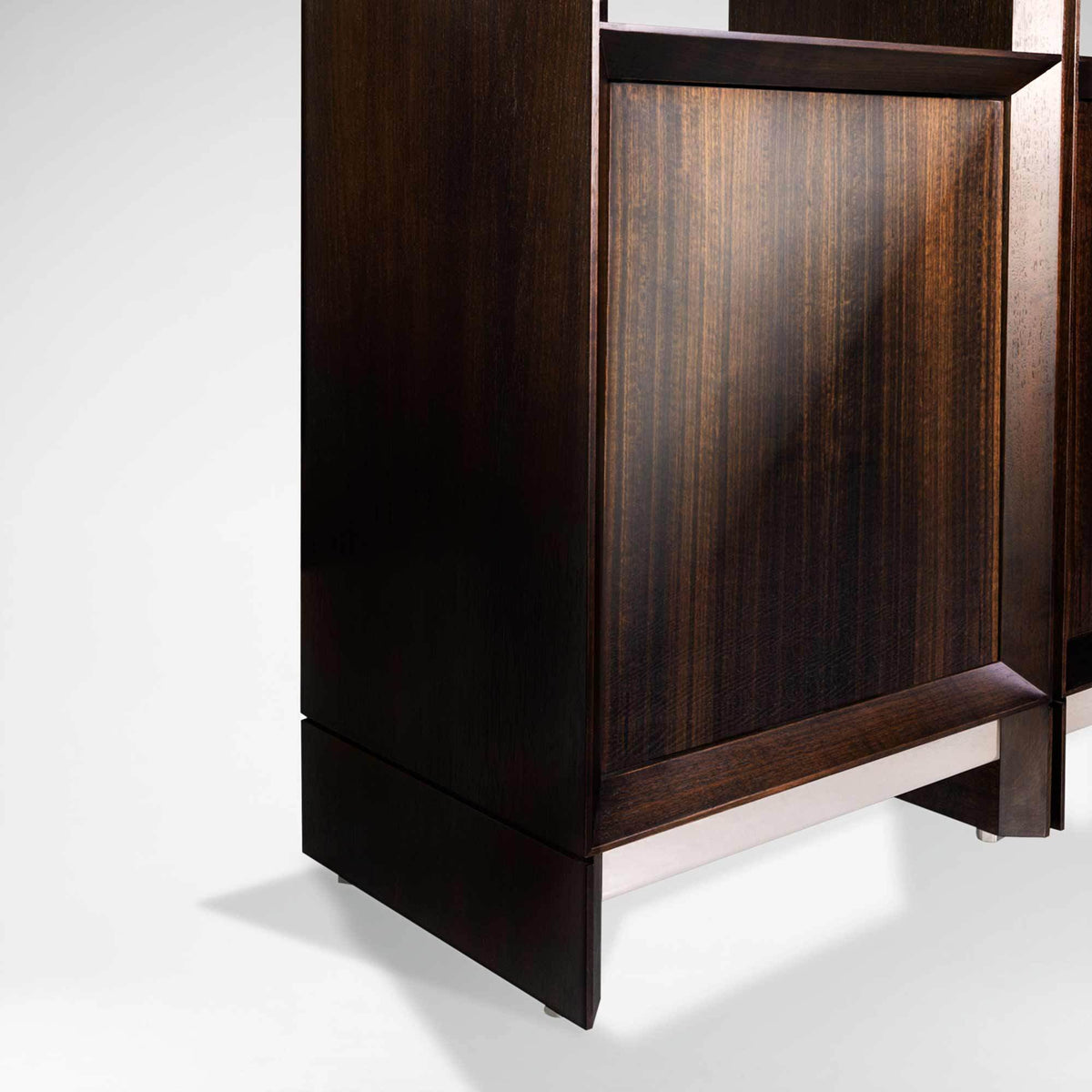 Modern Bookshelf | Bespoke Design & Luxury Furniture | LINLEY