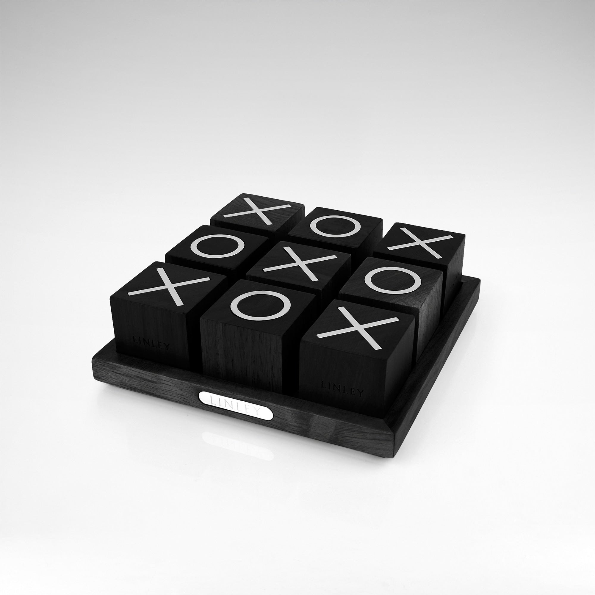 Noughts & Crosses Game | Luxury Home Accessories & Gifts | LINLEY