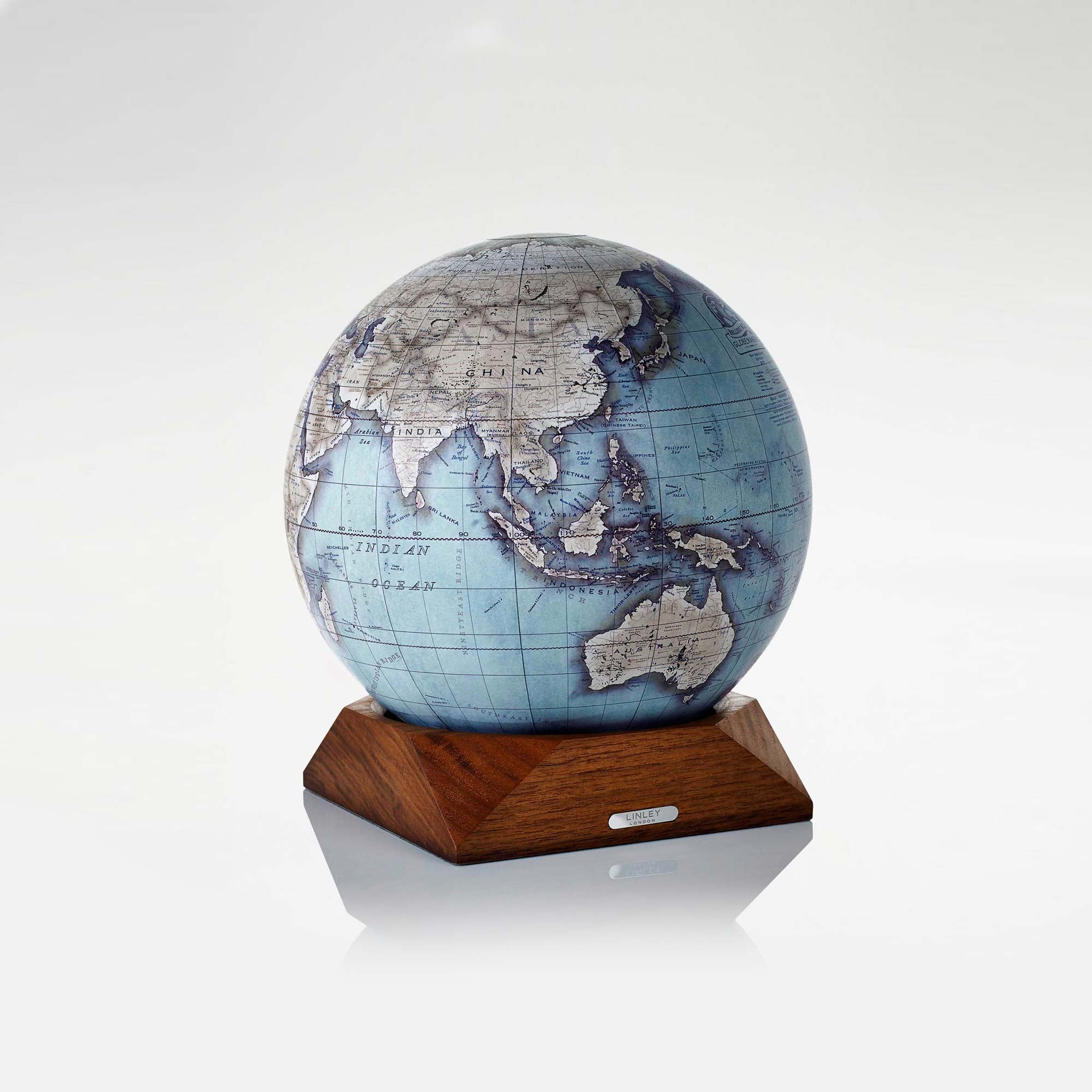 Mini Desk Globe | Luxury Home Accessories & Gifts | LINLEY
