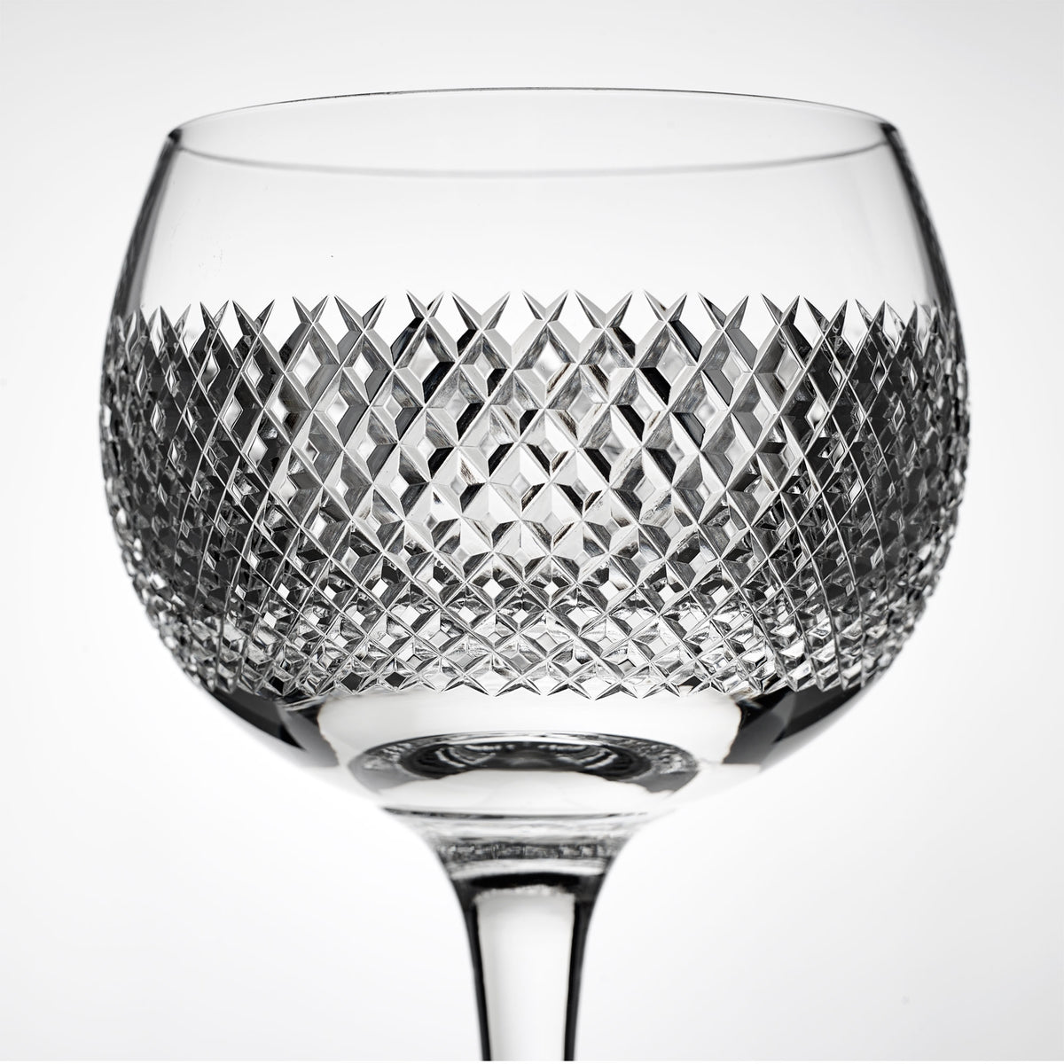 Thirlmere Gin Glass | Luxury Home Accessories & Gifts | LINLEY